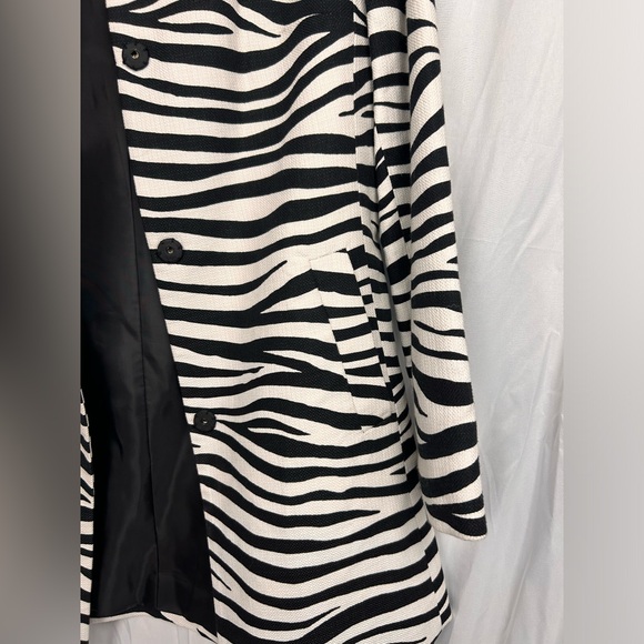 Talbots round neck zebra print longline jacket. Size 10. NWT. - Picture 9 of 9